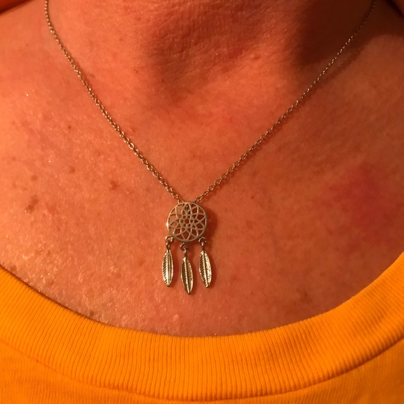 ☀️NEW☮️Dream Catcher Pendant Necklace - Picture 2 of 3